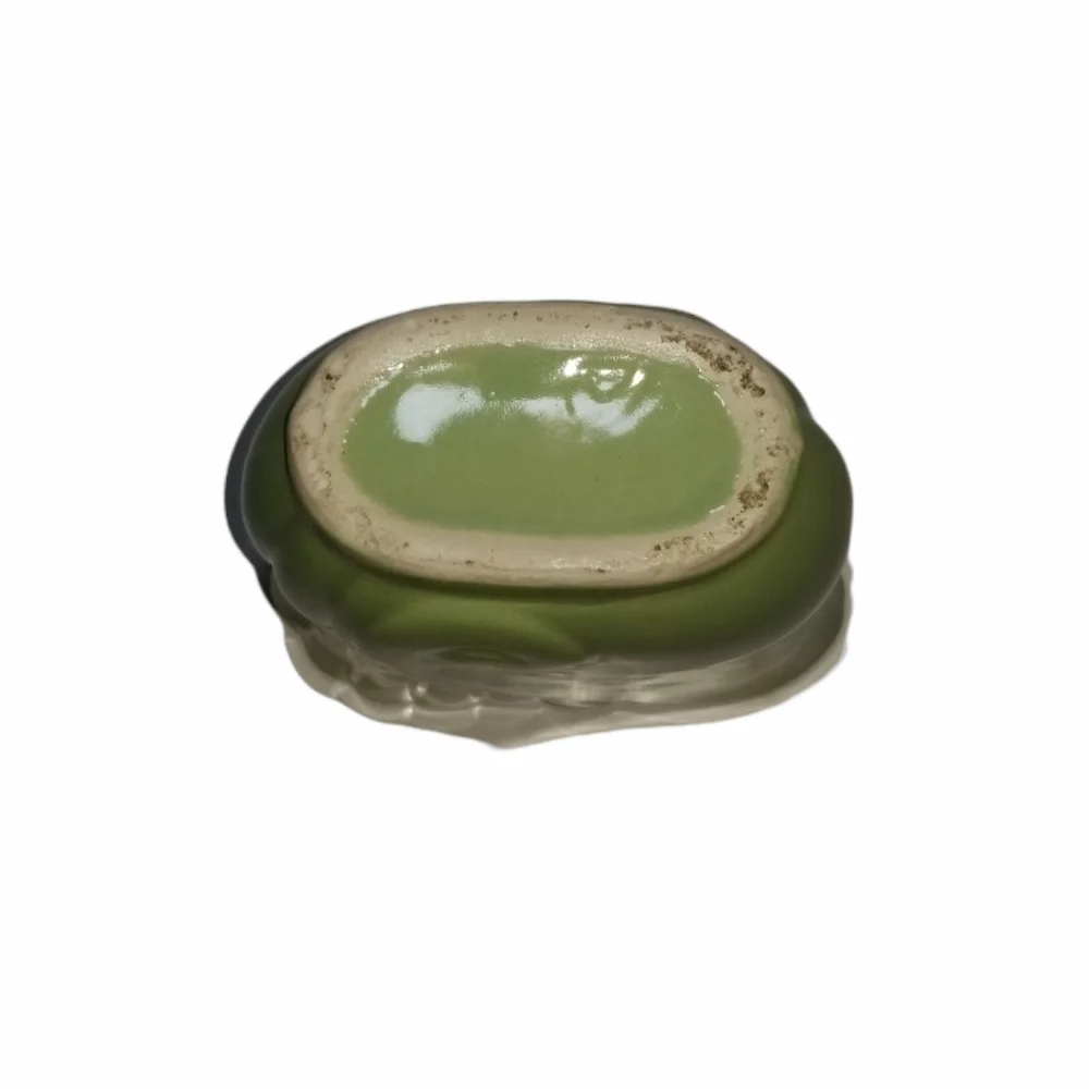 Vintage green art deco ceramic tulip vase rib pattern